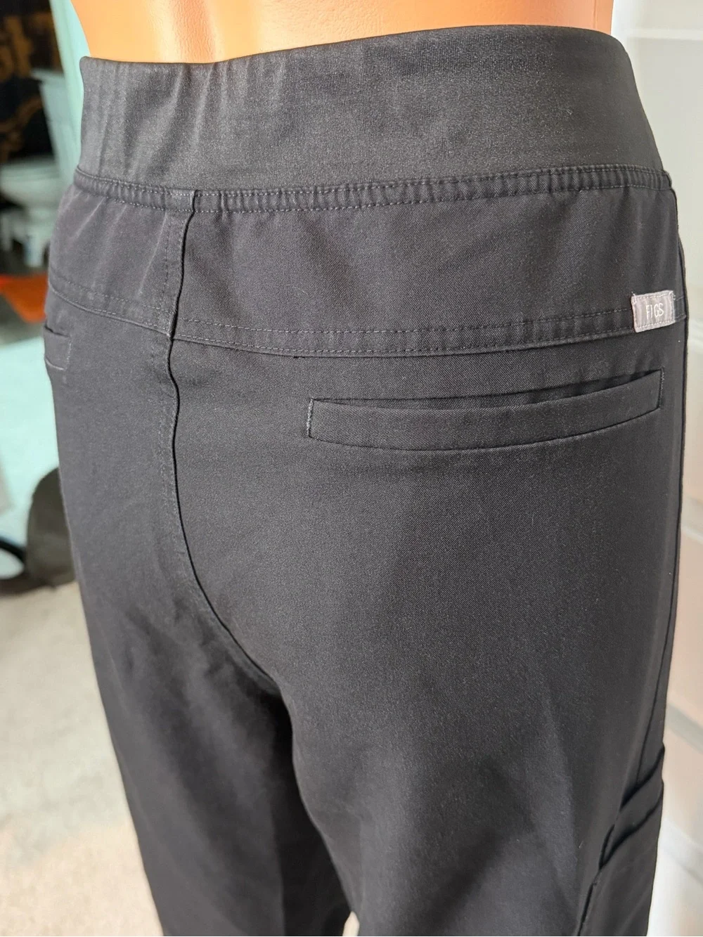 FIGS Men’s Axim Cargo Scrub Pants Black XL SHORT Technical Collection T2001S